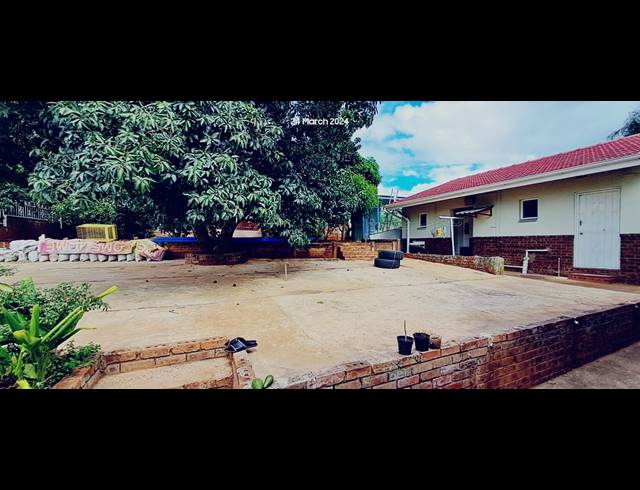 3 BEDROOM FREESTANDING FOR SALE IN SCOTTSVILLE